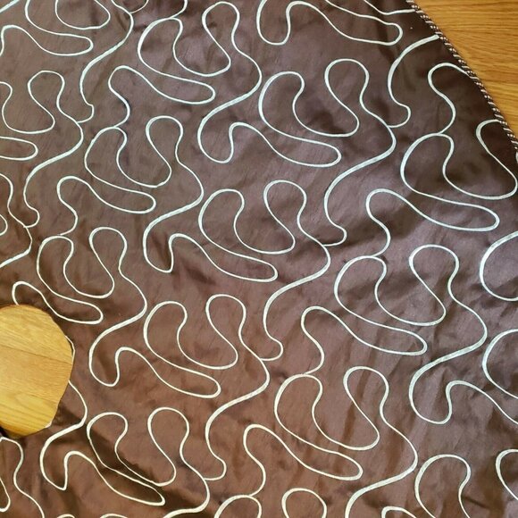 RODEO Home Embroidered Christmas Tree Skirt 56" T15 - Picture 3 of 5